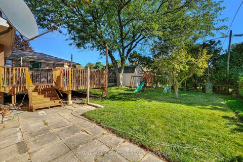 Photo 3 at 45 Caronport Crescent, Donalda, Toronto