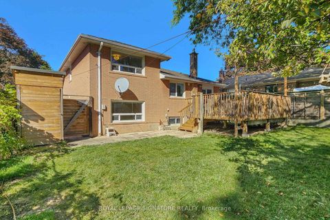 Photo 4 at 45 Caronport Crescent, Donalda, Toronto