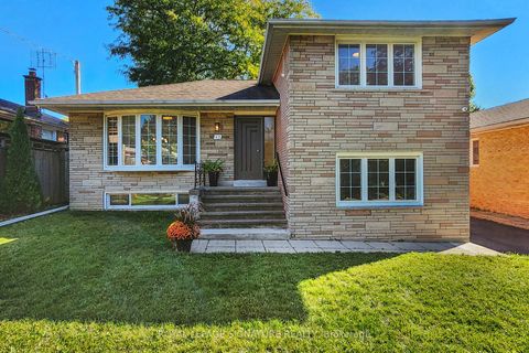 Photo 7 at 45 Caronport Crescent, Donalda, Toronto