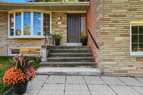 Photo 10 at 45 Caronport Crescent, Donalda, Toronto