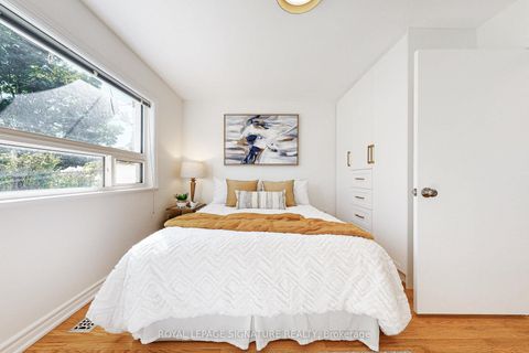 Photo 12 at 45 Caronport Crescent, Donalda, Toronto