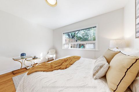 Photo 14 at 45 Caronport Crescent, Donalda, Toronto