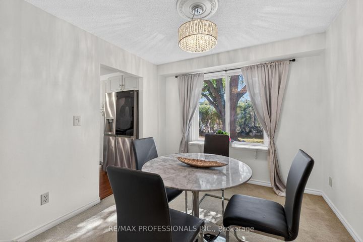 Photo 14 at 19 Salina Place, Stoney Creek, Hamilton