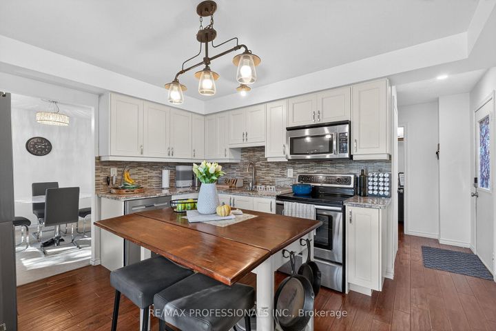 Photo 17 at 19 Salina Place, Stoney Creek, Hamilton