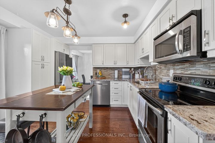Photo 19 at 19 Salina Place, Stoney Creek, Hamilton