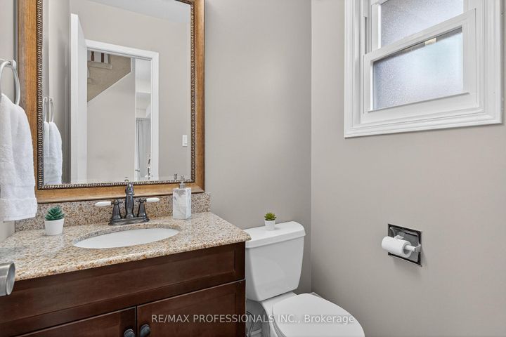 Photo 21 at 19 Salina Place, Stoney Creek, Hamilton