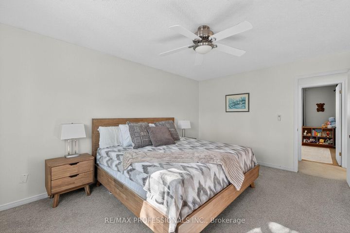 Photo 24 at 19 Salina Place, Stoney Creek, Hamilton