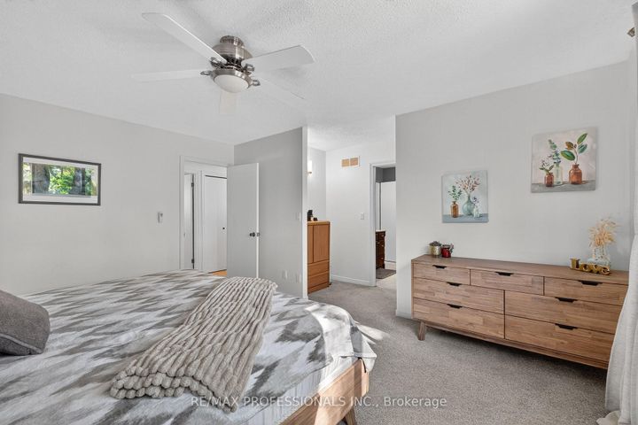 Photo 25 at 19 Salina Place, Stoney Creek, Hamilton