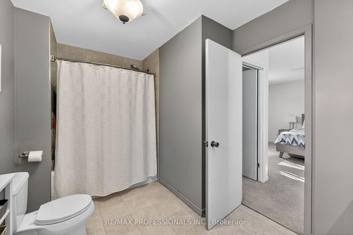 Photo 28 at 19 Salina Place, Stoney Creek, Hamilton