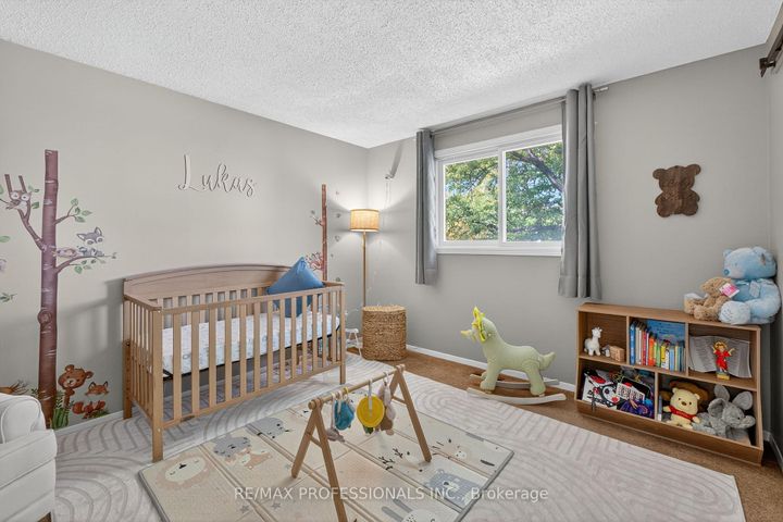 Photo 32 at 19 Salina Place, Stoney Creek, Hamilton