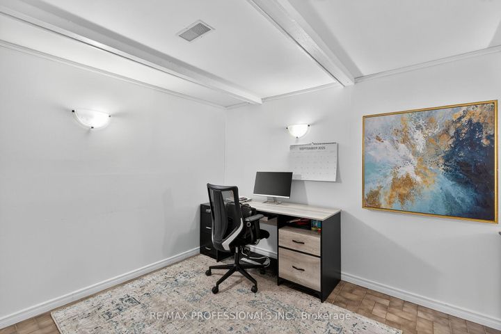 Photo 37 at 19 Salina Place, Stoney Creek, Hamilton