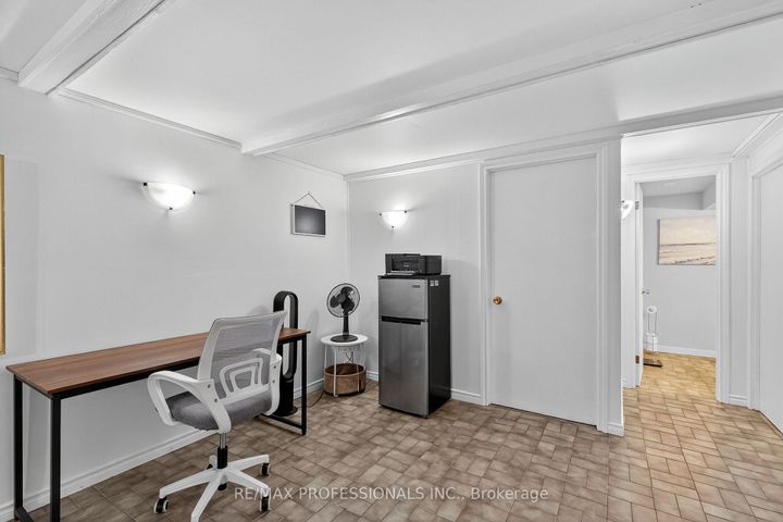 Photo 38 at 19 Salina Place, Stoney Creek, Hamilton