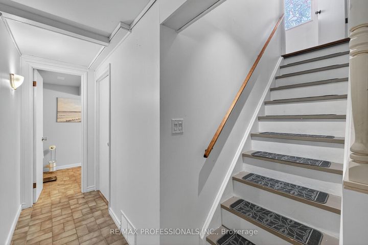 Photo 39 at 19 Salina Place, Stoney Creek, Hamilton