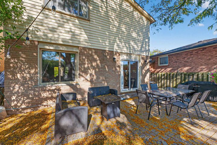 Photo 48 at 19 Salina Place, Stoney Creek, Hamilton