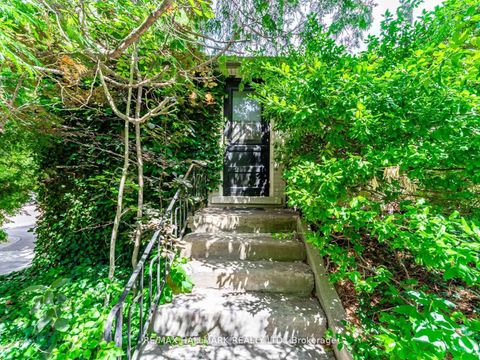 Photo 2 at 71 Trench Street, Mill Pond, Richmond Hill