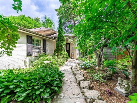 Photo 3 at 71 Trench Street, Mill Pond, Richmond Hill