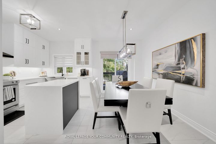 Photo 7 at 5 - 8032 Kipling Avenue, West Woodbridge, Vaughan
