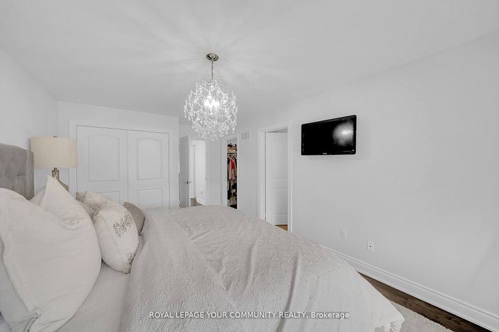 Photo 17 at 5 - 8032 Kipling Avenue, West Woodbridge, Vaughan