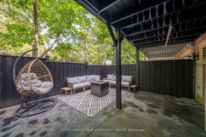 Photo 25 at 5 - 8032 Kipling Avenue, West Woodbridge, Vaughan
