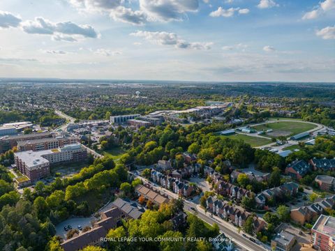 Photo 27 at 5 - 8032 Kipling Avenue, West Woodbridge, Vaughan