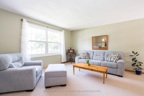 Photo 12 at 13 Jardine Crescent, Creemore, Clearview Photo 12 at 13 Jardine Crescent, Creemore, Clearview