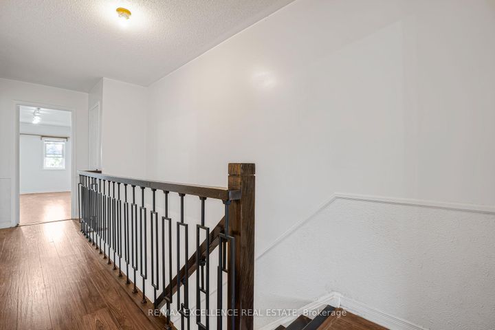 Photo 15 at 6935 Dillingwood Drive, Lisgar, Mississauga