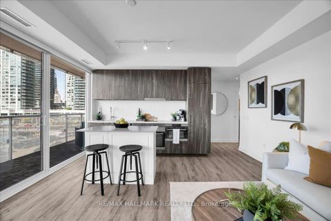 Photo 3 at 311 - 15 Queens Quay E, Waterfront Communities C8, Toronto
