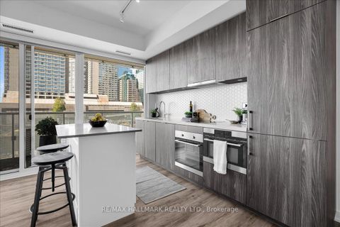 Photo 8 at 311 - 15 Queens Quay E, Waterfront Communities C8, Toronto
