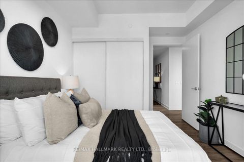 Photo 14 at 311 - 15 Queens Quay E, Waterfront Communities C8, Toronto