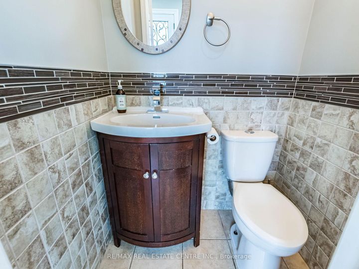 Photo 20 at 3927 Mayla Drive, Churchill Meadows, Mississauga