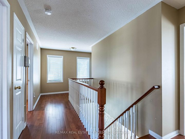 Photo 21 at 3927 Mayla Drive, Churchill Meadows, Mississauga