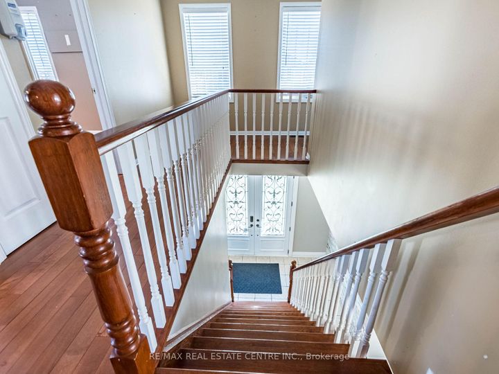 Photo 23 at 3927 Mayla Drive, Churchill Meadows, Mississauga