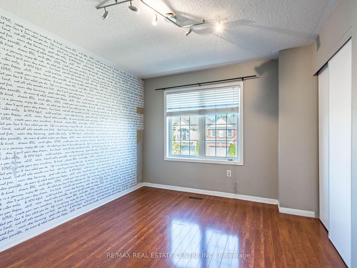 Photo 31 at 3927 Mayla Drive, Churchill Meadows, Mississauga