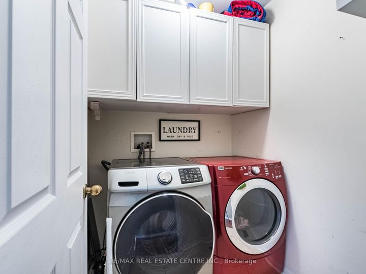 Photo 37 at 3927 Mayla Drive, Churchill Meadows, Mississauga