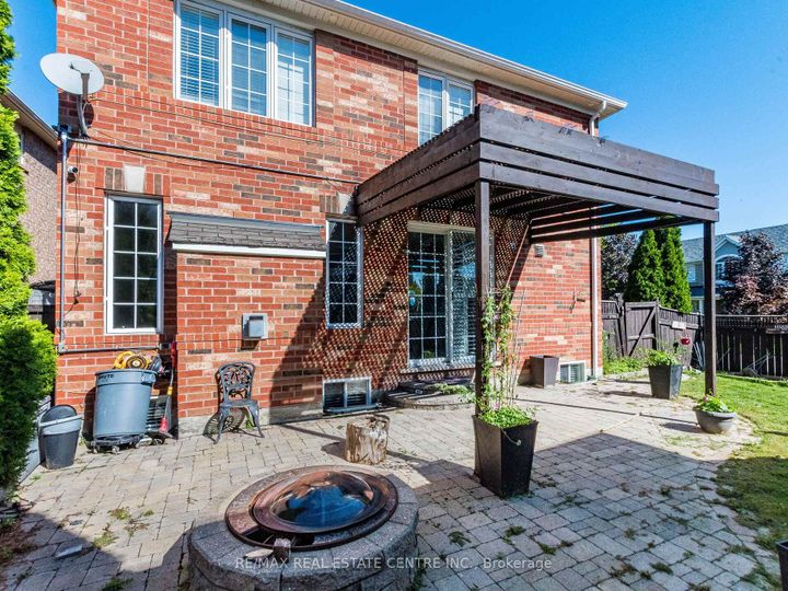 Photo 46 at 3927 Mayla Drive, Churchill Meadows, Mississauga