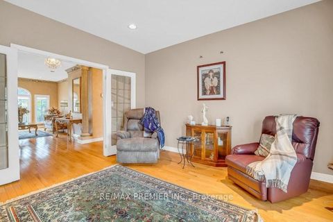 Photo 8 at 3 Avro Road, Maple, Vaughan