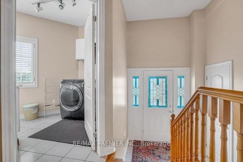 Photo 15 at 3 Avro Road, Maple, Vaughan