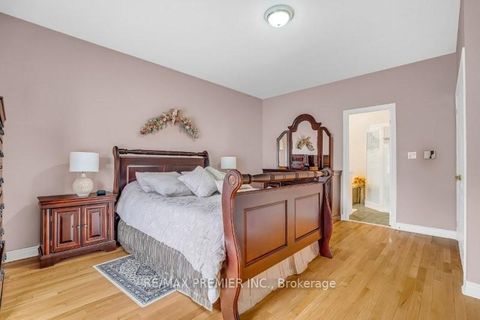 Photo 20 at 3 Avro Road, Maple, Vaughan