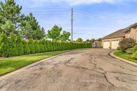 Photo 21 at 3 Avro Road, Maple, Vaughan