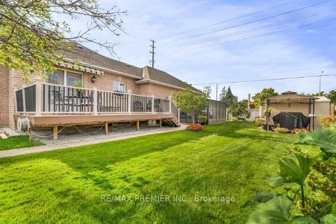 Photo 45 at 3 Avro Road, Maple, Vaughan