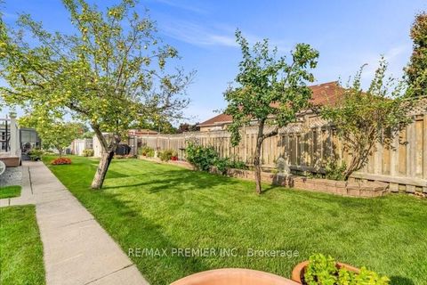 Photo 46 at 3 Avro Road, Maple, Vaughan