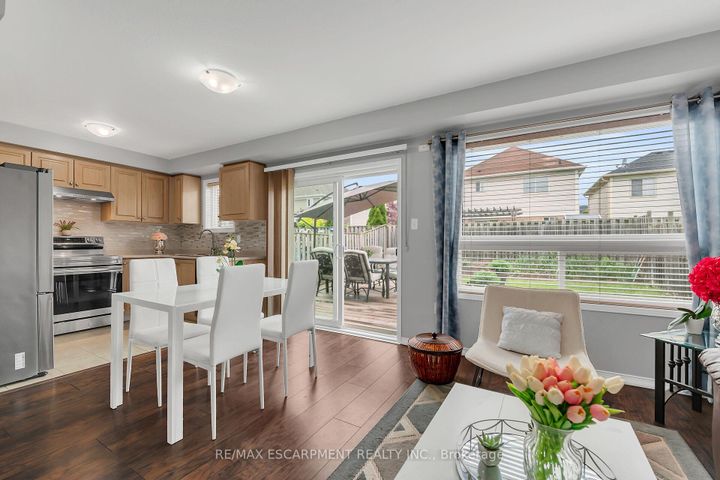 Photo 8 at 68 Powell Drive, Binbrook, Hamilton