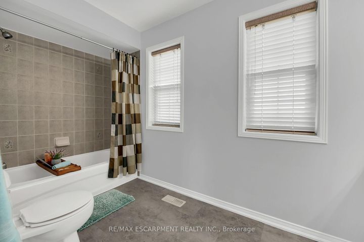 Photo 35 at 68 Powell Drive, Binbrook, Hamilton