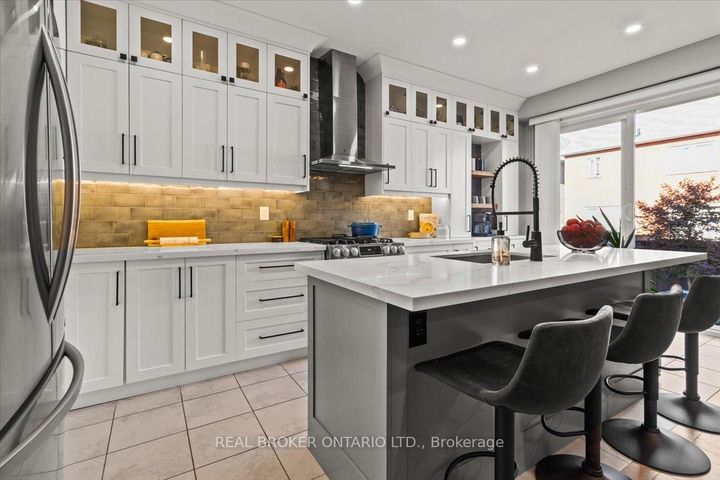 Photo 12 at 100 Celano Drive, Waterdown, Hamilton