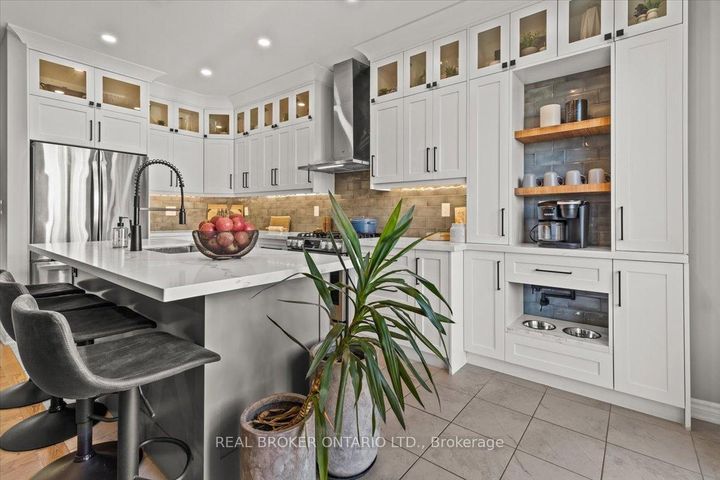 Photo 13 at 100 Celano Drive, Waterdown, Hamilton