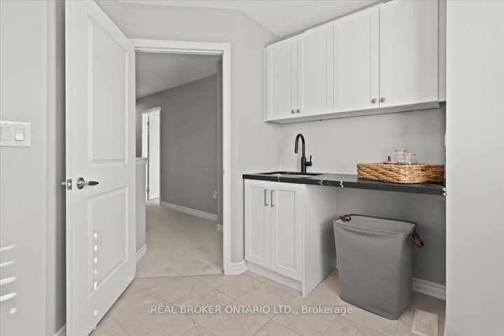 Photo 23 at 100 Celano Drive, Waterdown, Hamilton