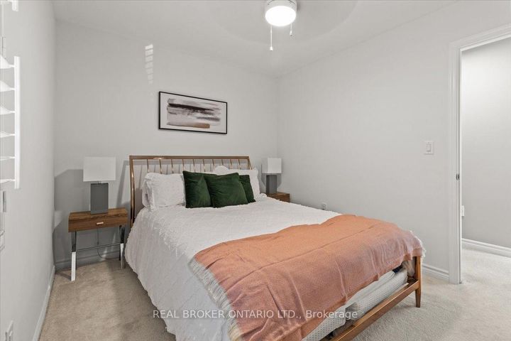Photo 33 at 100 Celano Drive, Waterdown, Hamilton