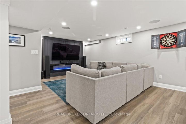 Photo 42 at 100 Celano Drive, Waterdown, Hamilton