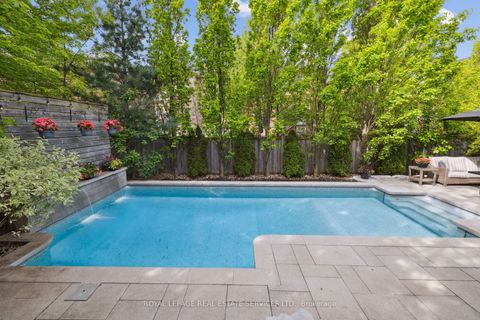 Photo 4 at 2313 Blue Oak Circle, WM Westmount, Oakville