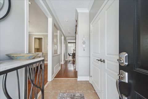 Photo 6 at 2313 Blue Oak Circle, WM Westmount, Oakville